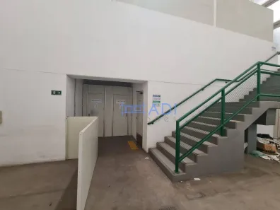 Galpão / Depósito / Armazém para alugar, 23768m² no Jardim dos Camargos, Barueri