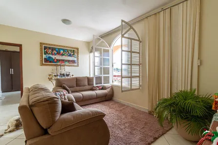 Casa com 4 Quartos à venda, 300m² no Taguatinga Sul, Brasília