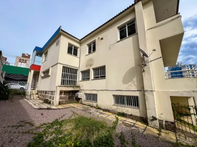 Casa com 6 Quartos para alugar, 289m² no Centro, Criciúma