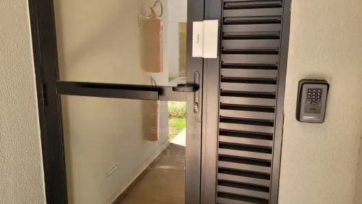 Apartamento com 3 Quartos para alugar, 60m² no Centro, Cambé