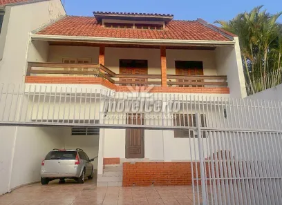 Sobrado com 3 Quartos à venda, 222m² no Guabirotuba, Curitiba