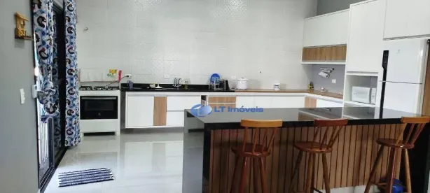 Fazenda / Sítio / Chácara com 4 Quartos à venda, 380m² no Rio Abaixo, Jacareí