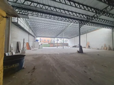 Galpão / Depósito / Armazém para alugar, 1250m² no Olinda, Nilópolis
