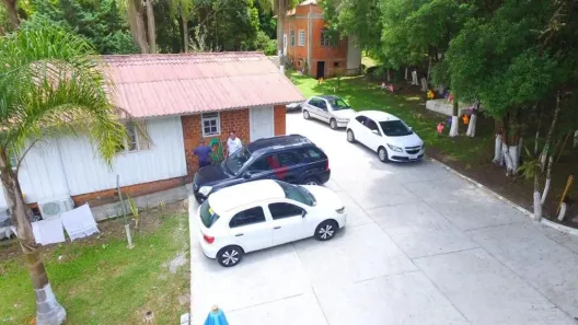Fazenda / Sítio / Chácara com 6 Quartos à venda, 240m² no Parque das Nascentes, Pinhais