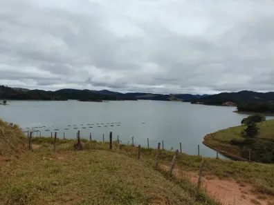 Fazenda / Sítio / Chácara com 2 Quartos para alugar, 50000m² no Espirito Santo, Paraibuna