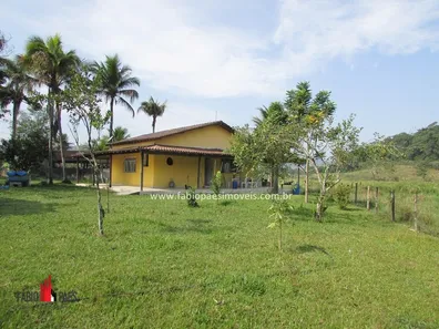 Fazenda / Sítio / Chácara com 3 Quartos à venda, 145200m² no Maraporã, Cachoeiras de Macacu