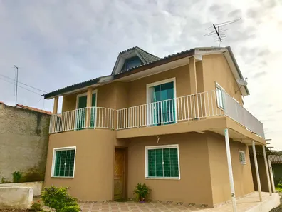 Sobrado com 4 Quartos à venda, 250m² no Vila Gilcy, Campo Largo