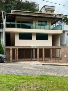 Casa com 3 Quartos à venda, 209m² no , Raposos
