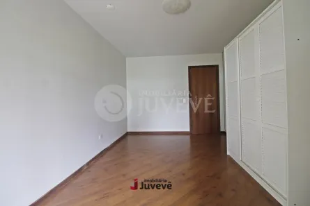 Casa com 3 Quartos para alugar, 286m² no Jardim Social, Curitiba