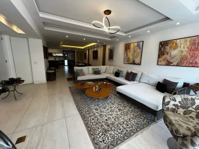 Cobertura com 4 Quartos à venda, 330m² no Valparaíso, Petrópolis