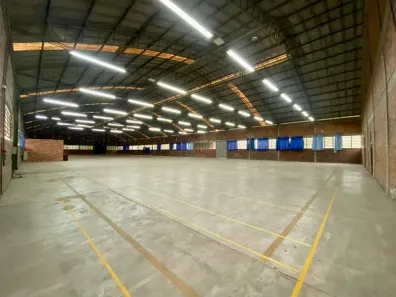 Galpão / Depósito / Armazém para venda ou aluguel, 2482m² no Casa de Pedra, Igrejinha
