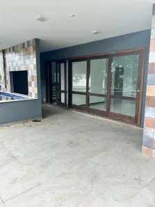 Casa de Condomínio com 5 Quartos para alugar, 350m² no Alphaville (Abrantes), Camaçari