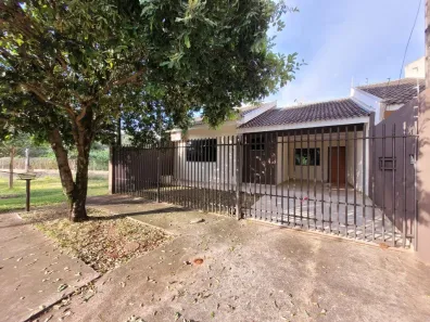 Casa com 2 Quartos para alugar, 75m² no Jardim Brasil, Maringá