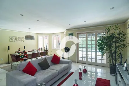 Casa de Condomínio com 4 Quartos à venda, 300m² no Badu, Niterói