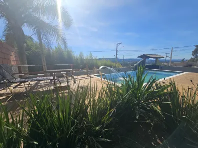 Fazenda / Sítio / Chácara com 3 Quartos à venda, 800m² no , Mairinque