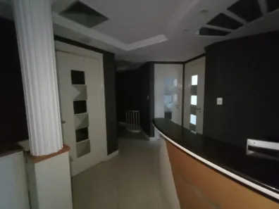 Conjunto Comercial / Sala para alugar, 84m² no Centro, Curitiba