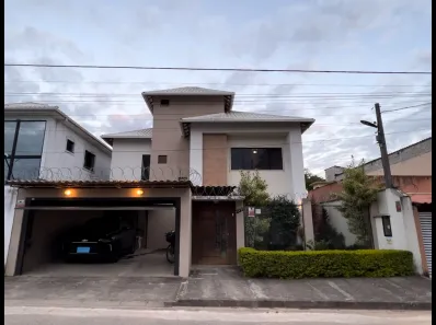 Sobrado com 3 Quartos à venda, 350m² no Maria Turri, Rio das Ostras