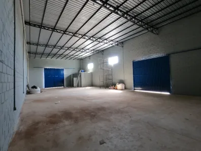 Galpão / Depósito / Armazém para alugar, 325m² no Planalto, Araçatuba