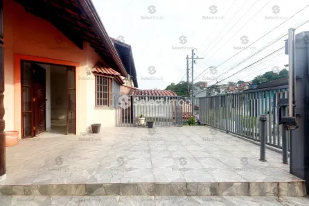 Casa com 2 Quartos para alugar, 145m² no Centro, Ribeirão Pires
