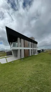 Casa de Condomínio com 3 Quartos à venda, 300m² no Universitário, Caruaru