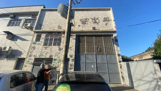 Galpão / Depósito / Armazém para venda ou aluguel, 400m² no Parada de Lucas, Rio de Janeiro