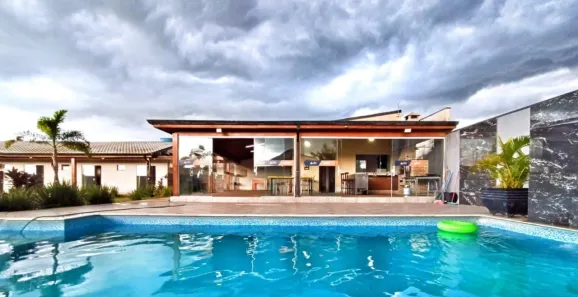 Fazenda / Sítio / Chácara com 5 Quartos para venda ou aluguel, 1300m² no Buru, Salto