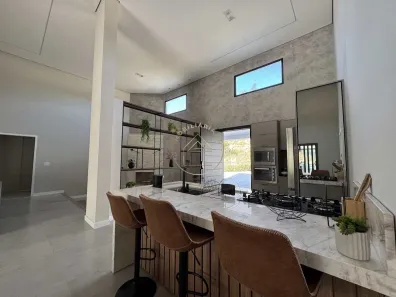 Fazenda / Sítio / Chácara com 4 Quartos à venda, 1300m² no , Mairinque
