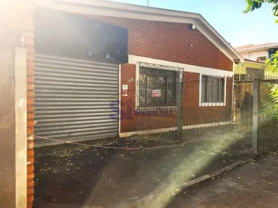Loja / Salão / Ponto Comercial com 3 Quartos para venda ou aluguel, 220m² no Centro, Araraquara