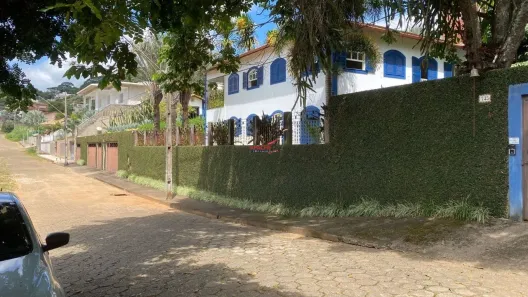 Casa de Condomínio com 6 Quartos à venda, 305m² no Inconfidência, Viçosa