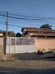 Casa com 2 Quartos para alugar, 62m² no Extensão do Bosque, Rio das Ostras