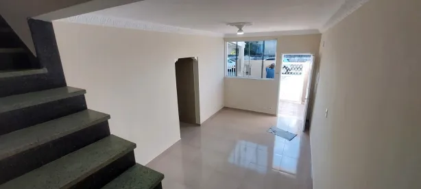 Sobrado com 2 Quartos para alugar, 120m² no Vila Alice (Vicente de Carvalho), Guarujá