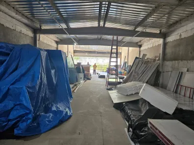 Galpão / Depósito / Armazém para venda ou aluguel, 300m² no São Francisco, São Luís