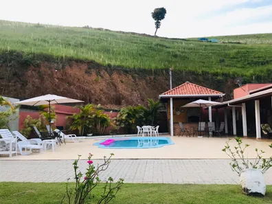 Fazenda / Sítio / Chácara com 4 Quartos à venda, 500m² no Zona Rural, Nazaré Paulista
