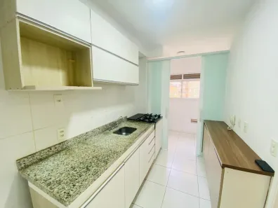 Apartamento com 2 Quartos para alugar, 68m² no Jardim Tupanci, Barueri