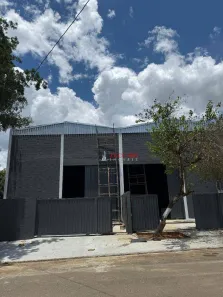 Galpão / Depósito / Armazém para alugar, 527m² no Jardim Jóia, Arujá