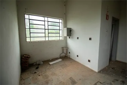 Loja / Salão / Ponto Comercial à venda, 250m² no Jardim Conceição, São Roque