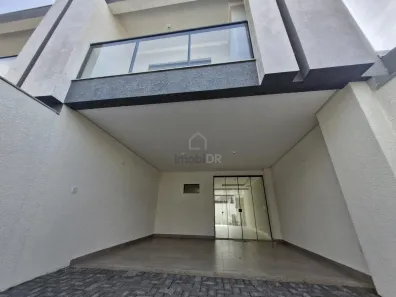 Sobrado com 3 Quartos à venda, 123m² no Itacolomi, Balneário Piçarras