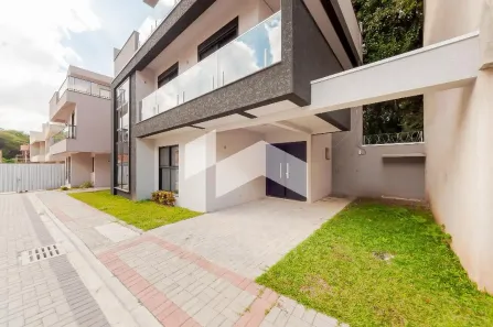 Casa de Condomínio com 3 Quartos para alugar, 172m² no Santa Felicidade, Curitiba