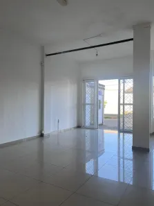 Conjunto Comercial / Sala para alugar, 35m² no Areias, Camboriú