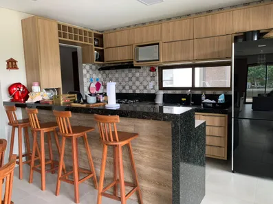 Casa de Condomínio com 4 Quartos para alugar, 250m² no , Bananeiras