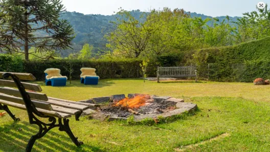 Casa de Condomínio com 3 Quartos à venda, 160m² no Vila Capivari, Campos do Jordão