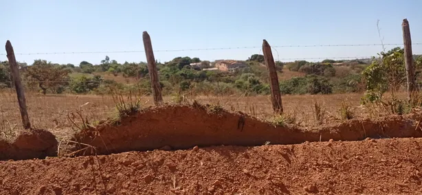 Fazenda / Sítio / Chácara com 4 Quartos à venda, 21000m² no Parque da Barragem Setor 13, Águas Lindas de Goiás