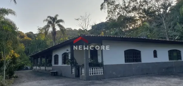 Fazenda / Sítio / Chácara com 4 Quartos à venda, 404m² no Chácaras Copaco, Arujá