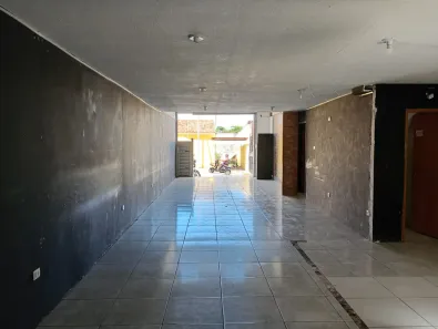 Loja / Salão / Ponto Comercial com 4 Quartos para alugar, 700m² no Ouro Preto, Olinda