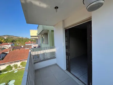 Apartamento com 2 Quartos para alugar, 87m² no Maria Paula, São Gonçalo