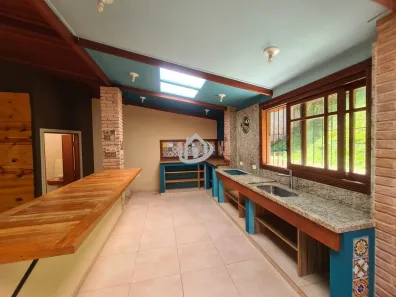 Fazenda / Sítio / Chácara com 2 Quartos à venda, 237m² no Itaquaciara, Itapecerica da Serra