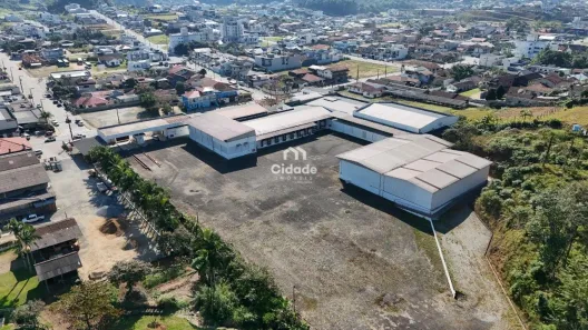 Galpão / Depósito / Armazém para venda ou aluguel, 5450m² no Barra do Rio Cerro, Jaraguá do Sul