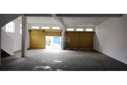 Loja / Salão / Ponto Comercial para alugar, 300m² no Jardim do Lago, Atibaia