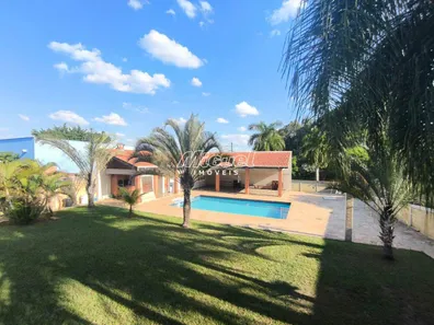 Fazenda / Sítio / Chácara com 4 Quartos à venda, 450m² no Estância Lago Azul (Ártemis), Piracicaba