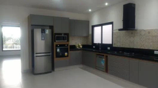 Casa de Condomínio com 3 Quartos para alugar, 202m² no Residencial Central Parque, Salto